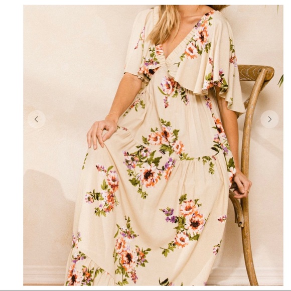 16 Most Fabulous Boho Chic Floral Flutter Sleeve V Neck Long Tier Maxi Dress - Picture 5 of 5